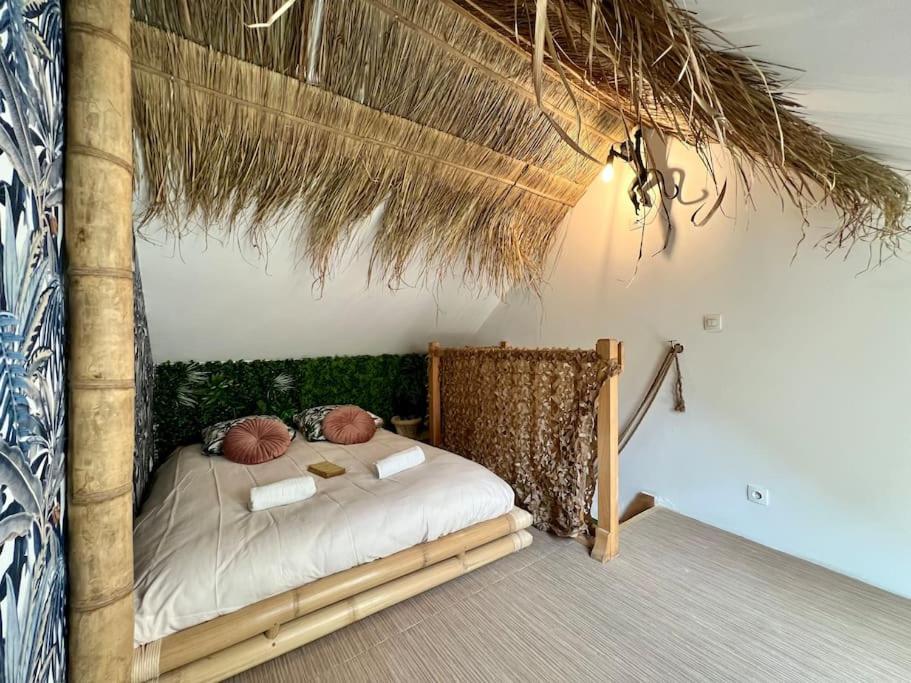 Nuit Dans La Jungle - Love Room Souppes-sur-Loing Exterior photo